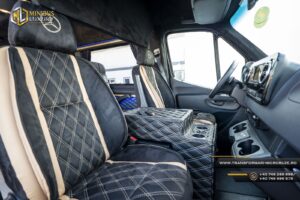 Transformari microbuze Mercedes Sprinter 7+1 locuri ML133 Minibus Luxury by Cristi