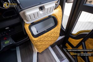 frigider mercedes Sprinter 19+1+1 Locuri - MiniBus Luxury by Cristi Galati