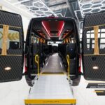 Lift microbuz transport persoane dizabilitati Minibus Luxury
